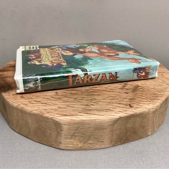 Walt Disney - Sealed / New - Tarzan - Vintage - Collectible - VHS Tape Version - Picture 5 of 9